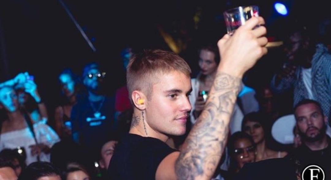 Justin Bieber istetovirao novu tetovažu, pa sada i vas podstiče da uradite isto