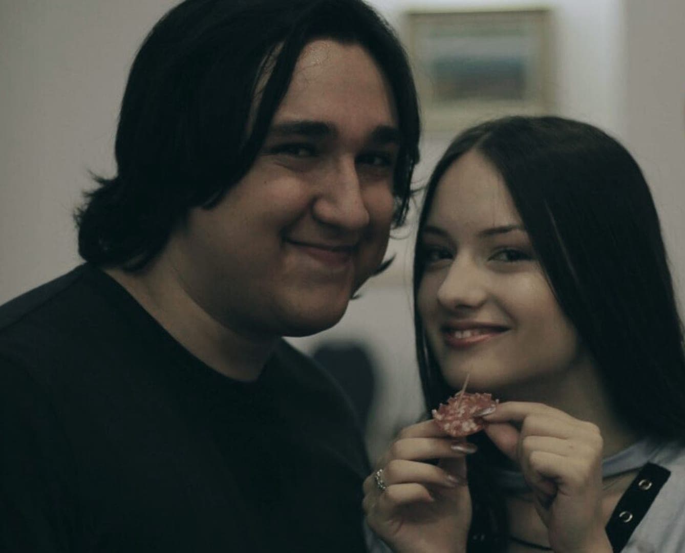 Muđa i Jana: Prvi poljubac pred kamerama (VIDEO) – Teenstar.rs