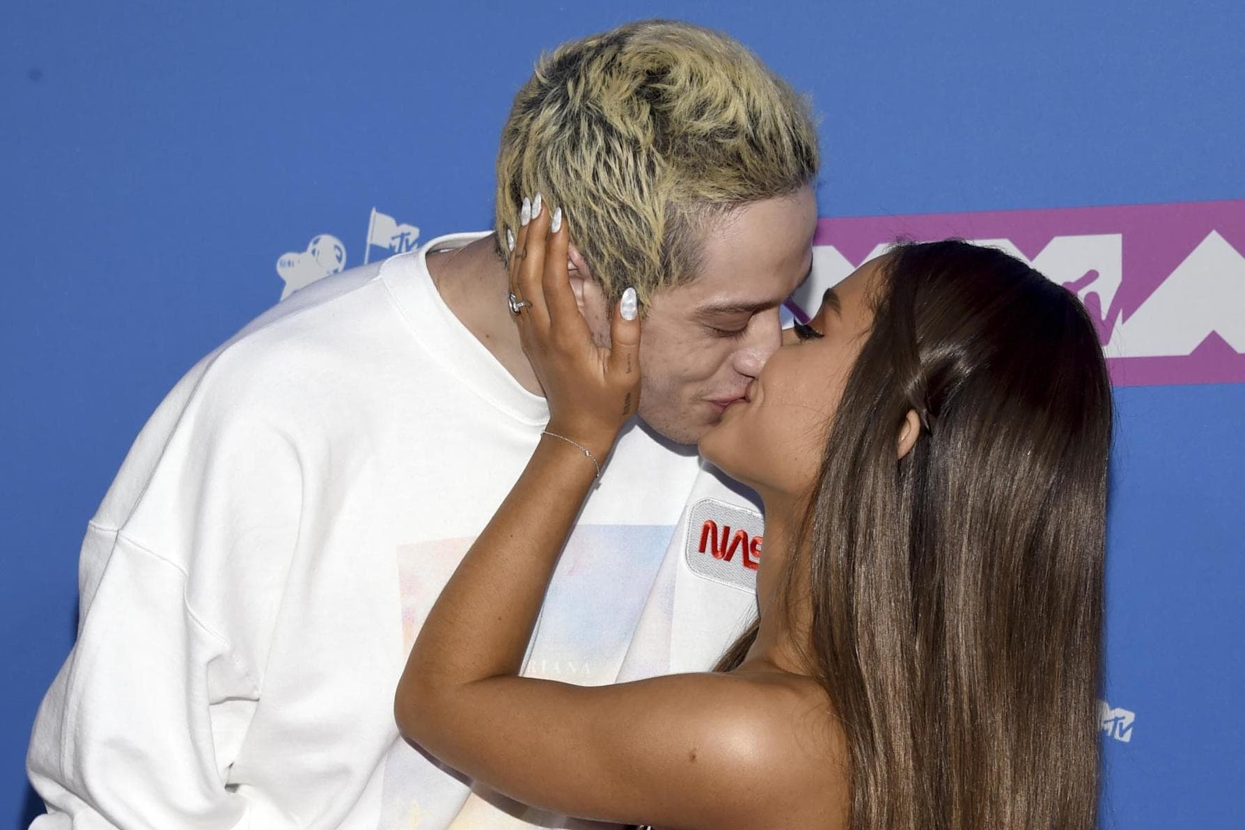 Pete Davidson je siguran da će ga Ariana Grande ostaviti