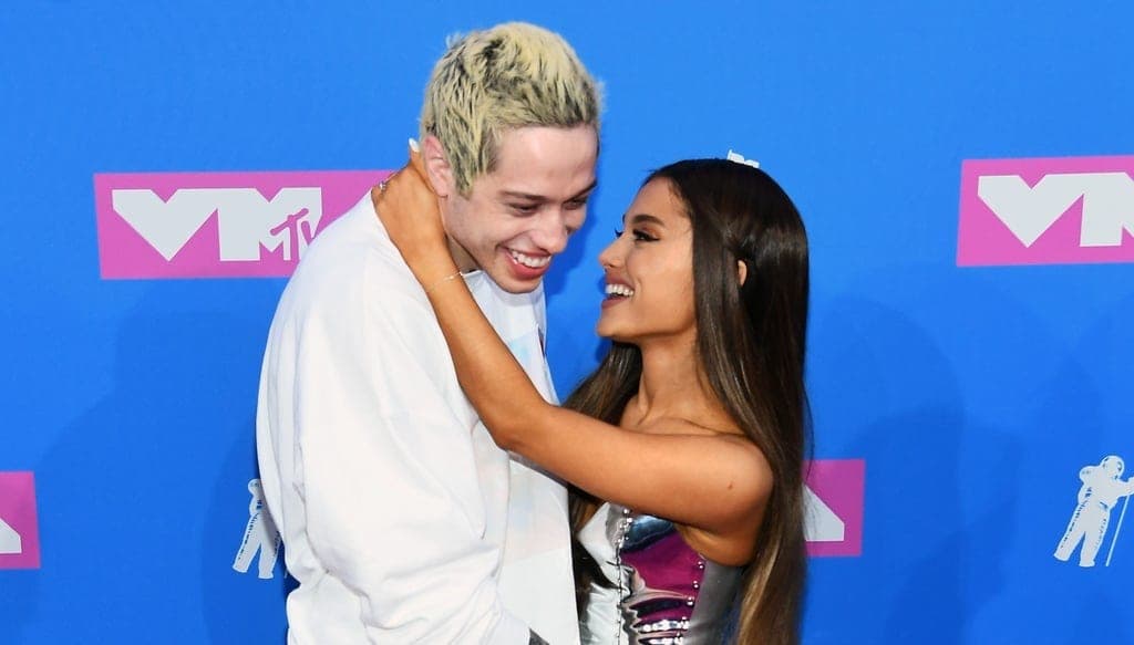 Ariana napala portal koji se ismejavao izgledu njenog dečka, pa joj se obilo o glavu