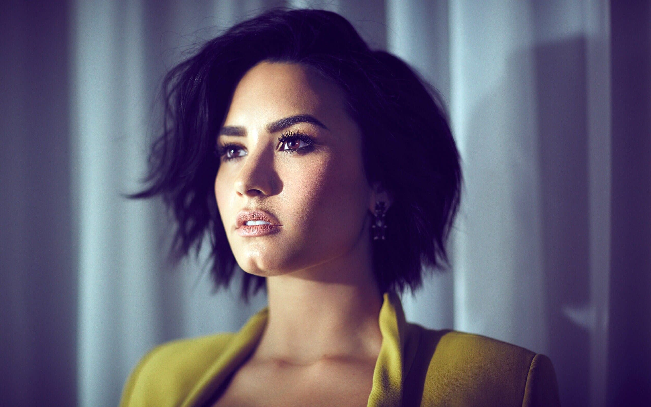 Demi Lovato objavila novu pesmu kojom otkriva da se vratila piću i lošem načinu života