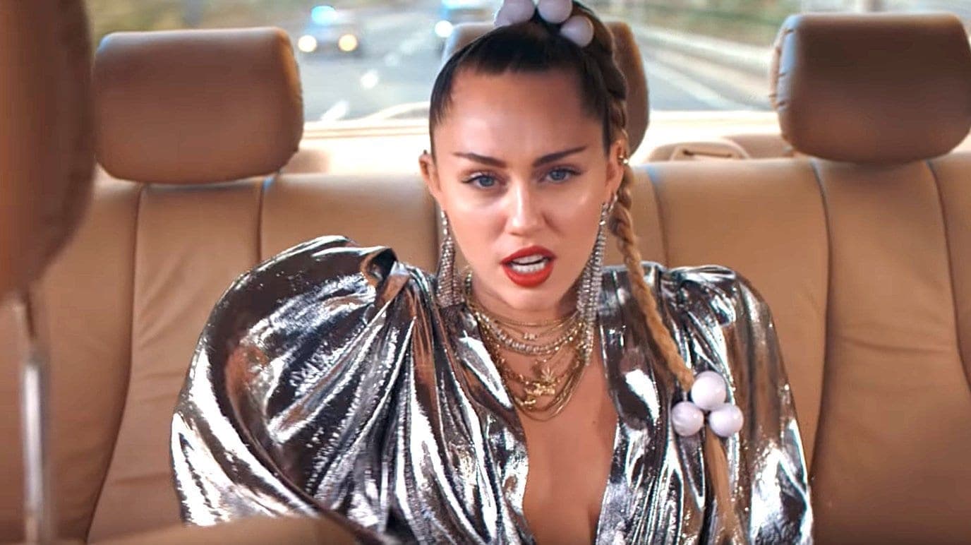 Miley Cyrus predvidela svoju budućnost novom pesmom